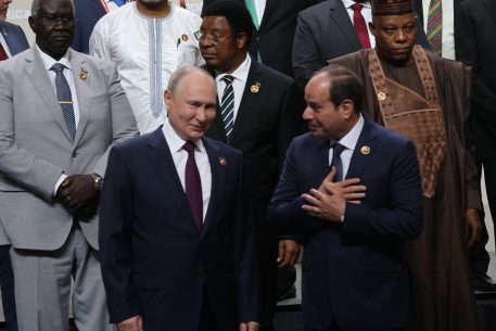 Al vaivén entre Moscú y Bruselas