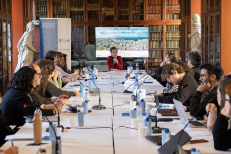 Experts, periodistes i responsables institucionals advoquen per noves narratives sobre la immigració